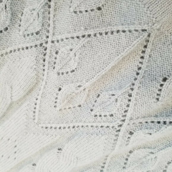 Fuzzy Royal Angora New Zealand Blue Lambswool - Picture 4 of 10